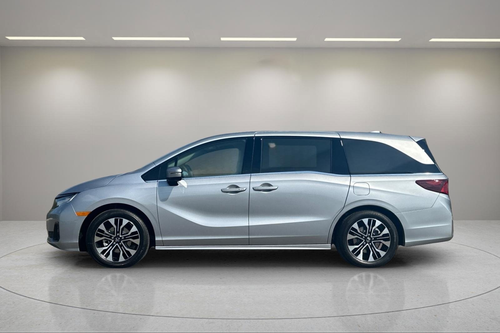 New 2026 Honda Odyssey Elite image 8