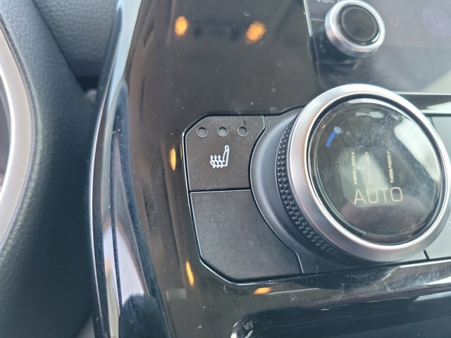 Used 2023 Toyota Highlander XLE image 21