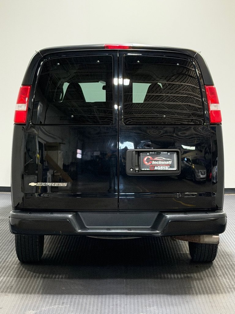 Used 2019 Chevrolet Express 3500 LS RWD image 6
