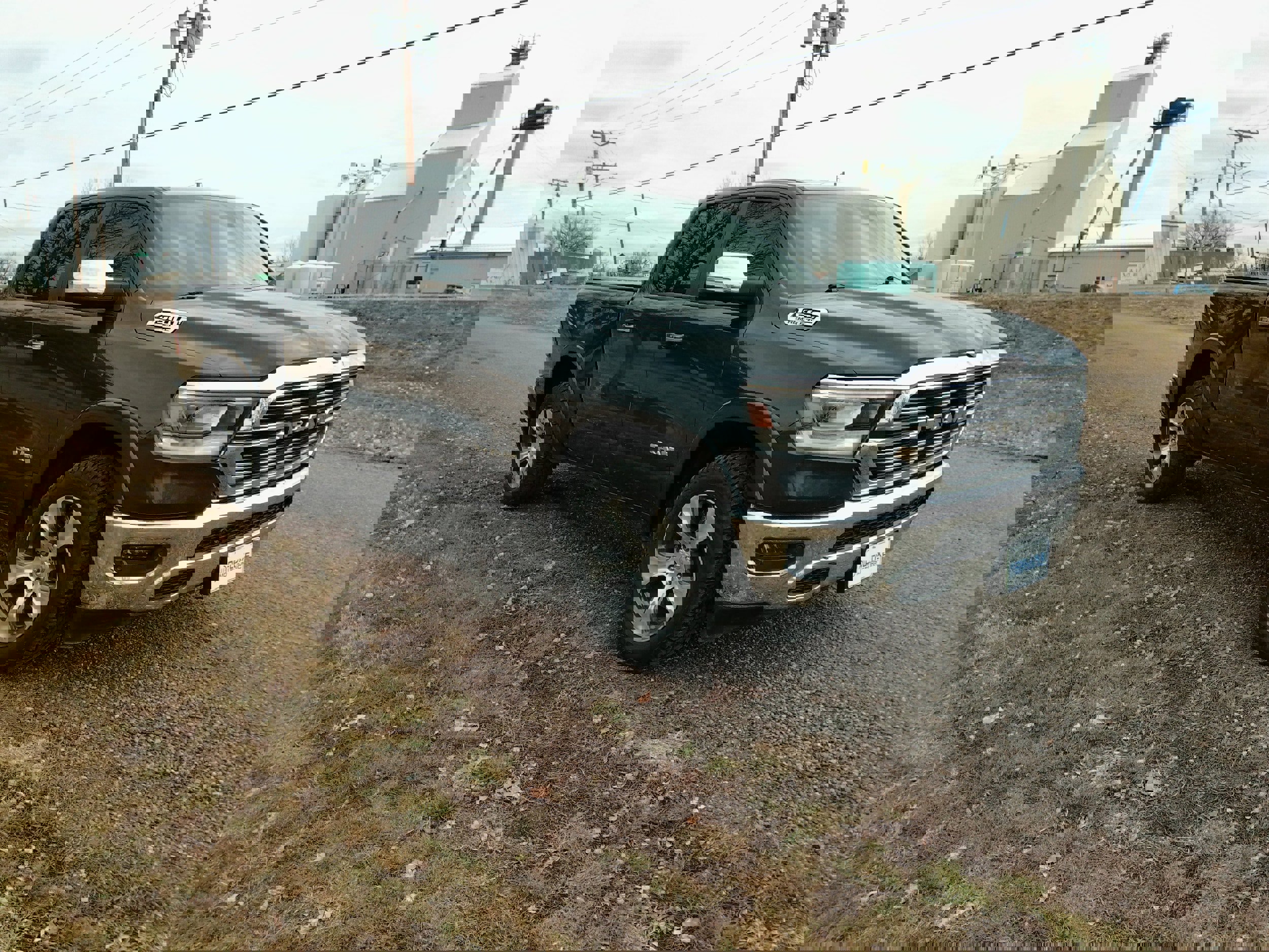 Used 2019 RAM 1500 Laramie image 1