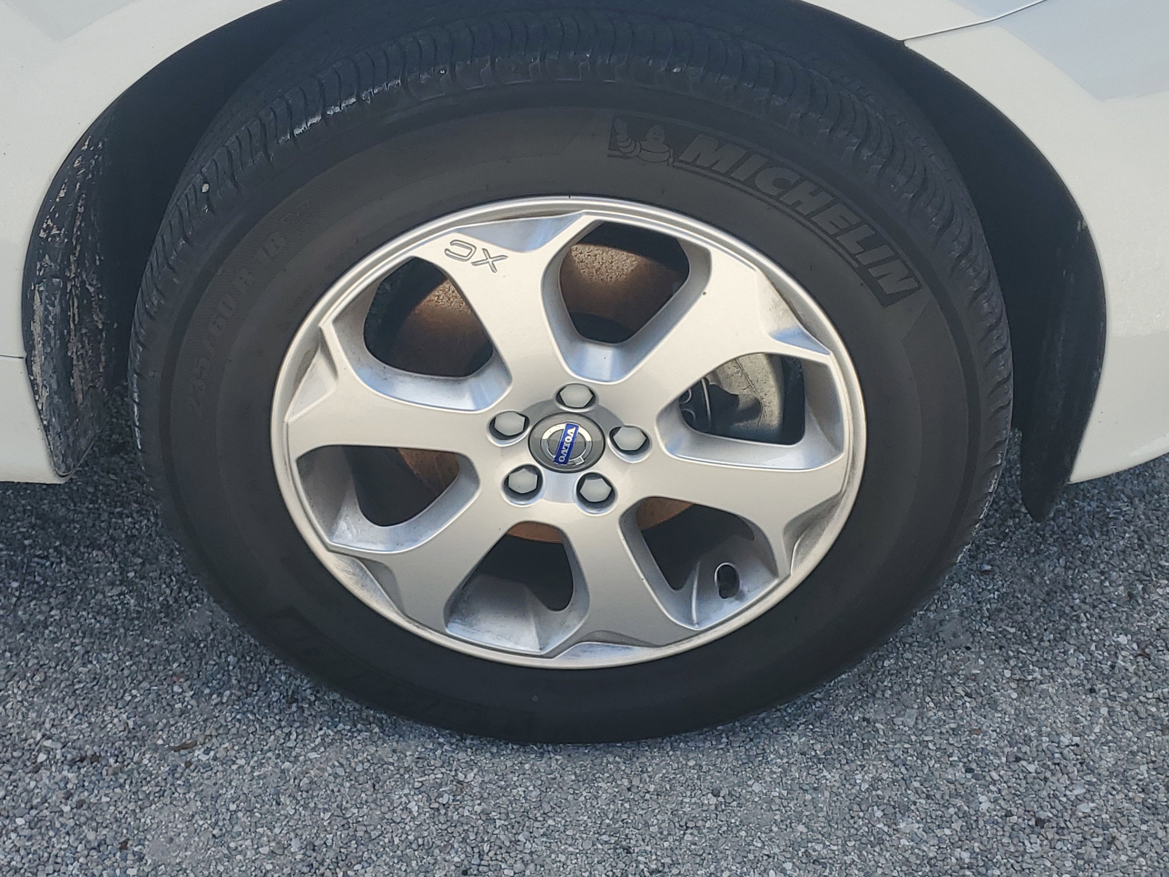 Used 2016 Volvo XC60 T5 Platinum w/ Climate Package image 4