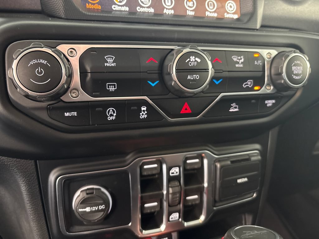 Used 2022 Jeep Gladiator Mojave w/ Trailer Tow Package AWD/4WD image 44