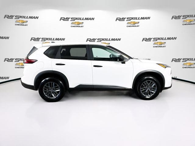 Used 2024 Nissan Rogue S FWD image 8