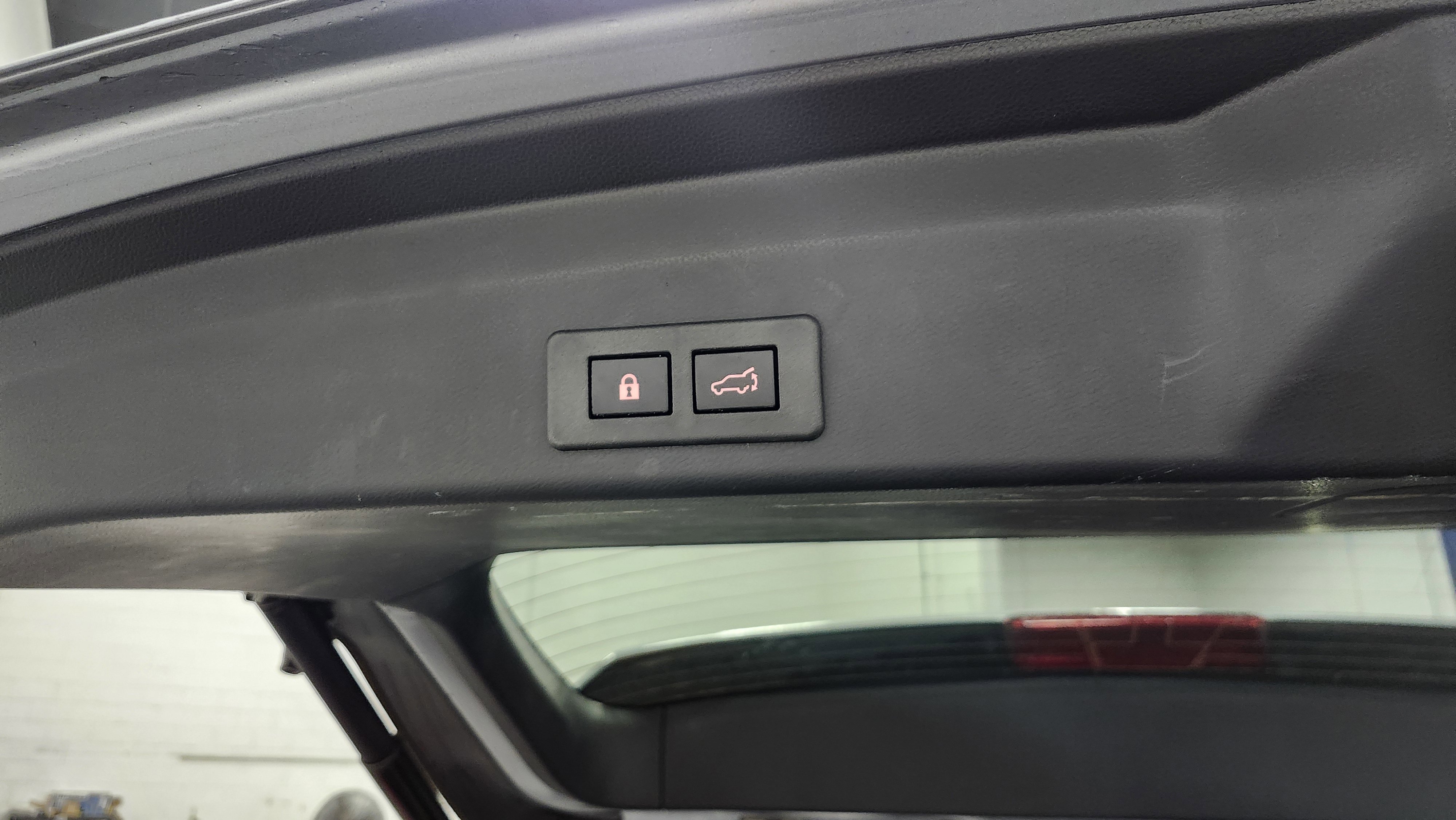 Used 2025 Subaru Ascent Premium image 21