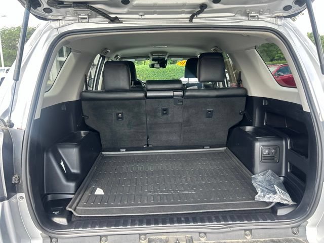 Used 2020 Toyota 4Runner Venture AWD/4WD image 10