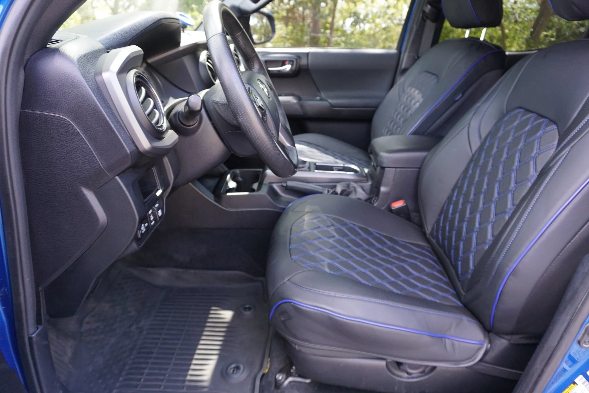 Used 2017 Toyota Tacoma TRD Sport w/ Tow Package (A/T) AWD/4WD image 21