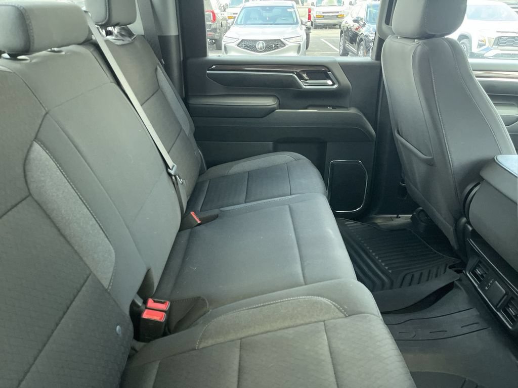 Used 2025 Chevrolet Silverado 2500 LT w/ Convenience Package AWD/4WD image 11