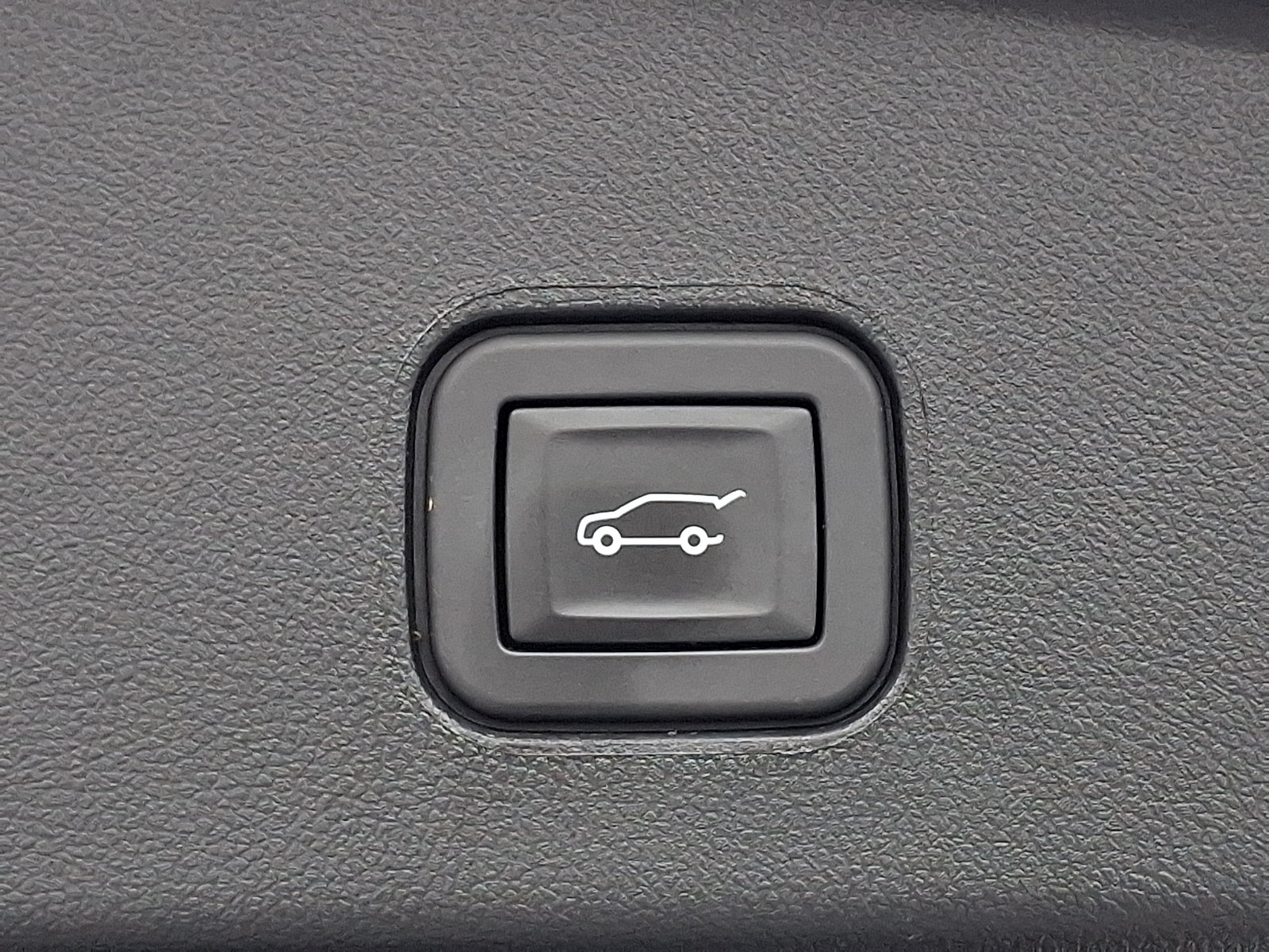 Certified 2024 Cadillac Lyriq Luxury AWD/4WD image 26