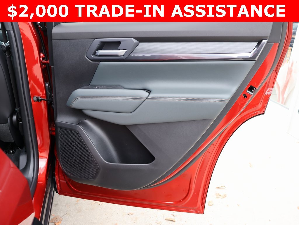 New 2026 GMC Terrain AT4 w/ LPO, Black Badging Package image 32