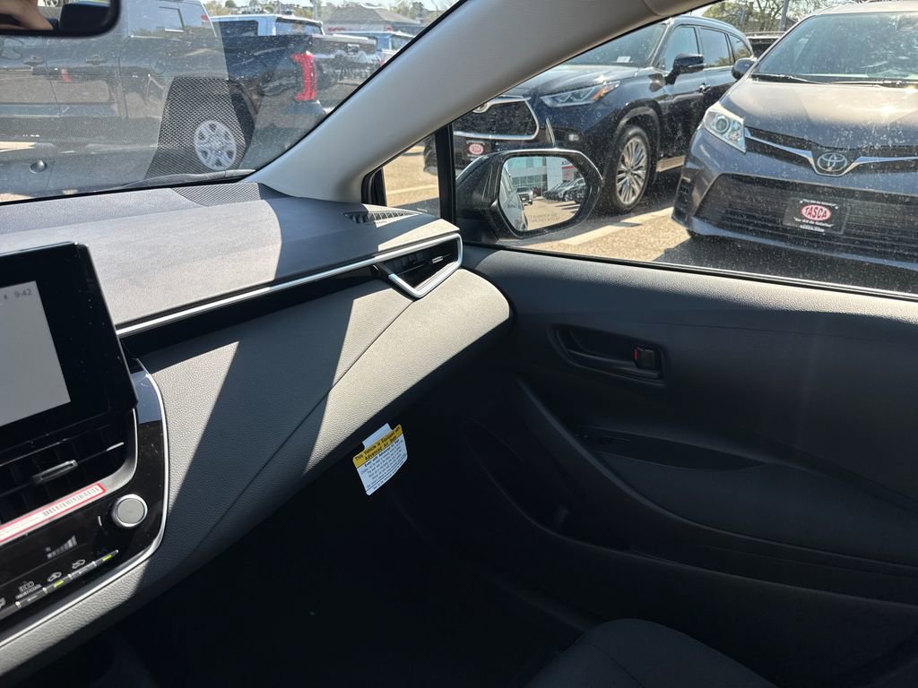 New 2026 Toyota Corolla LE FWD image 30