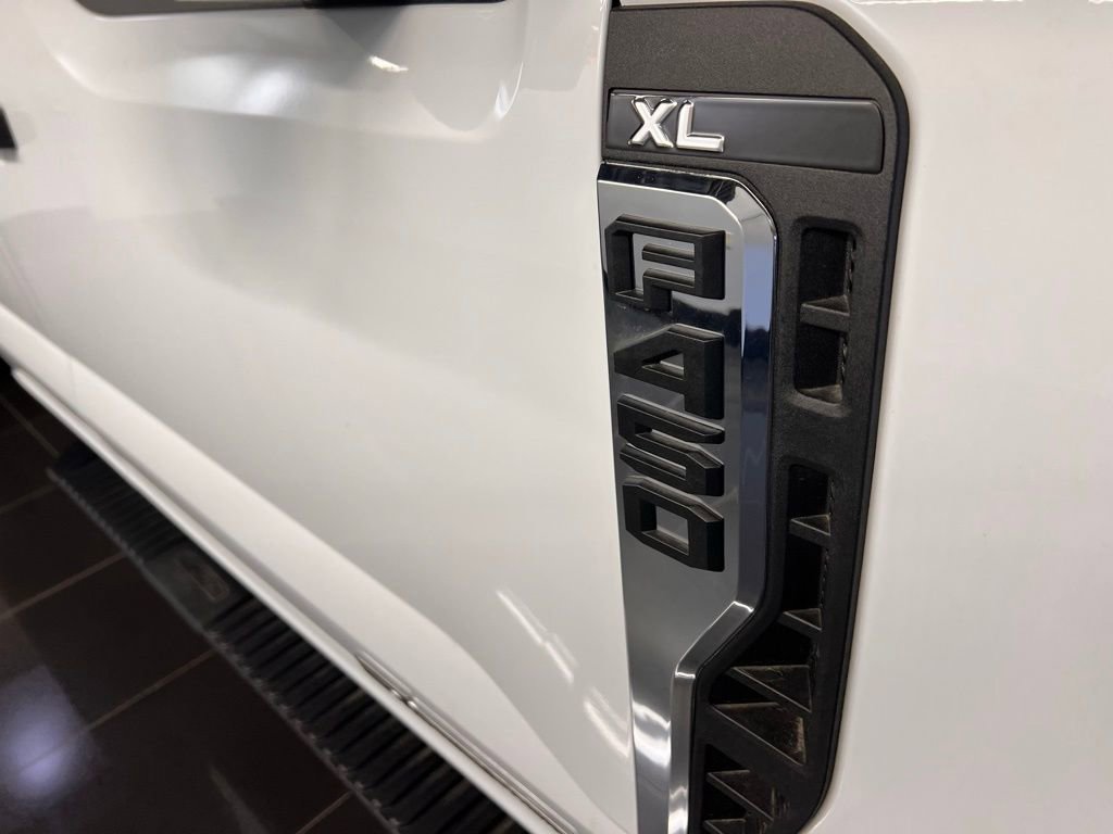 New 2026 Ford F450 XL image 32