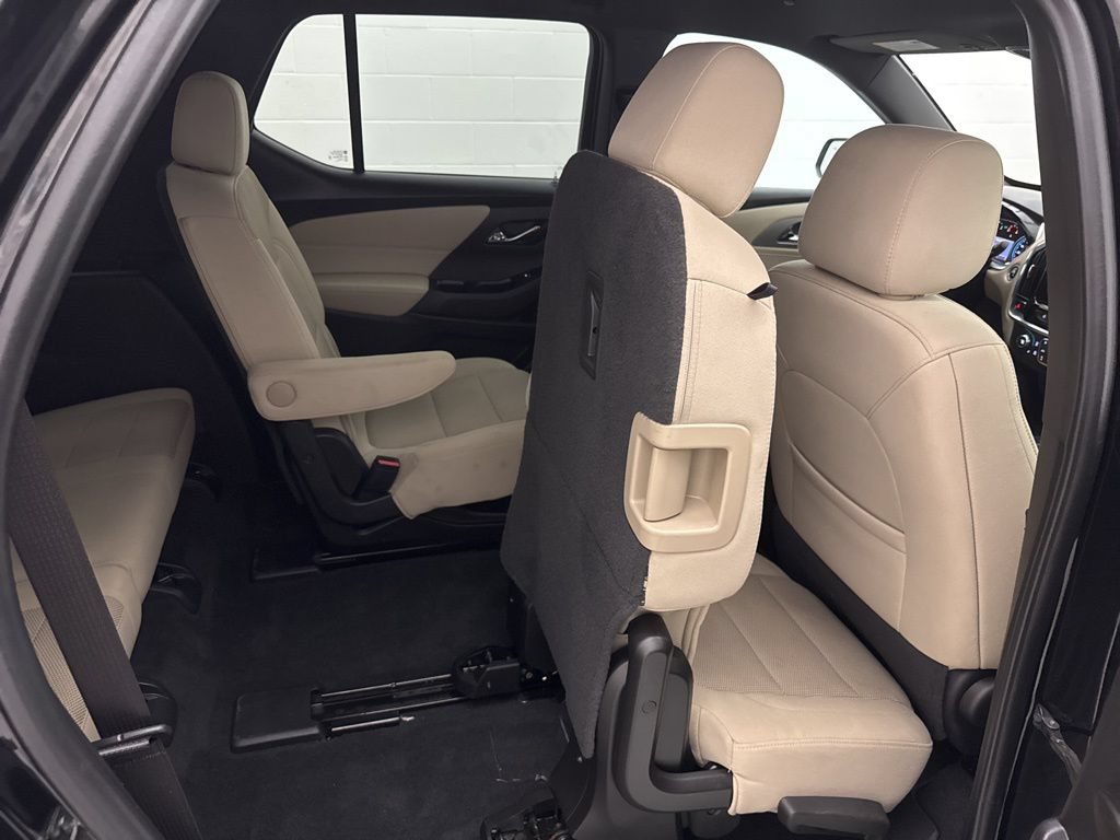 Used 2023 Chevrolet Traverse LT w/ LPO, Cargo Package AWD/4WD image 49