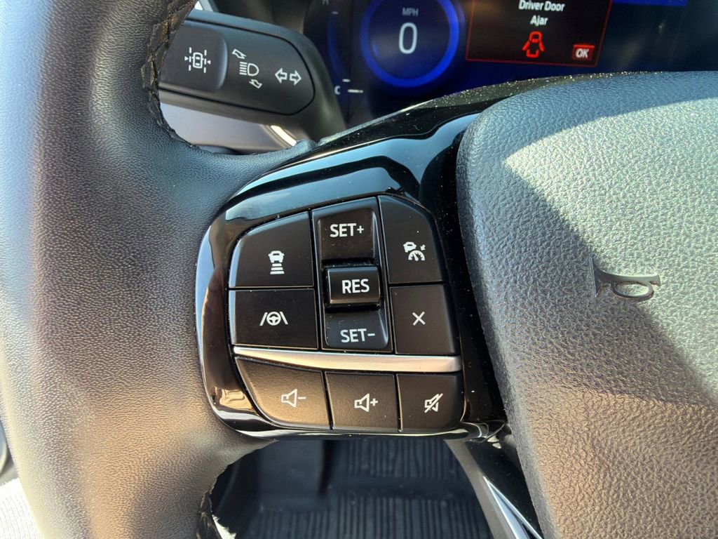Used 2022 Ford Escape Titanium FWD image 21