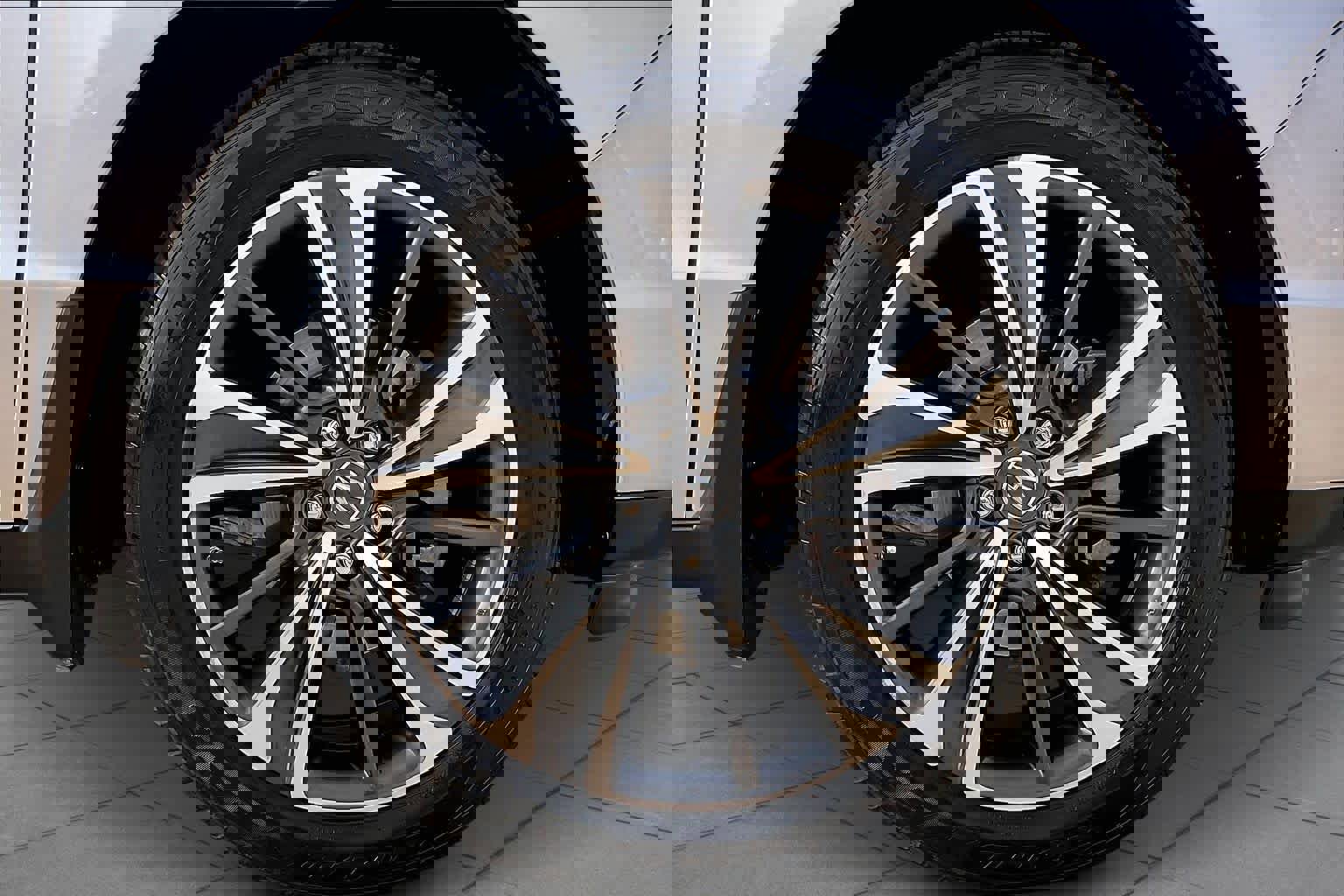 Used 2020 Acura MDX FWD w/ Technology Package image 12