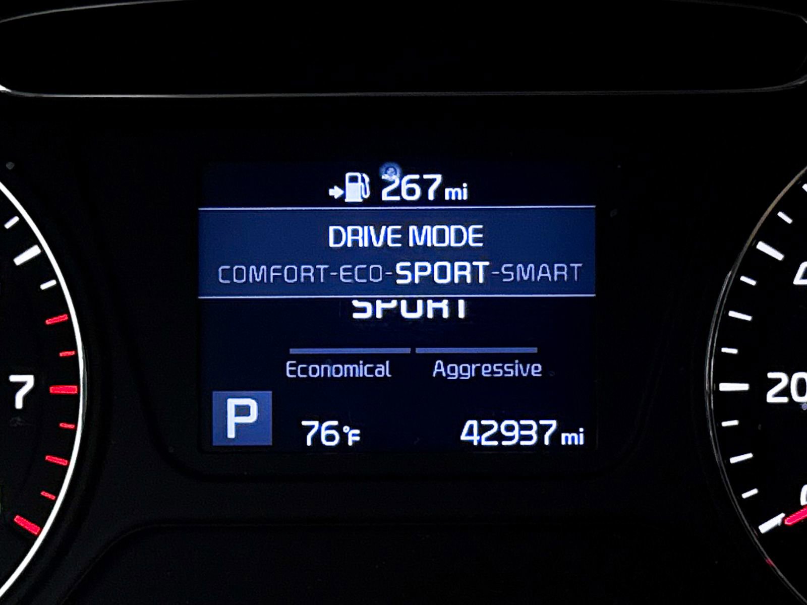 Used 2019 Kia Sorento LX image 9