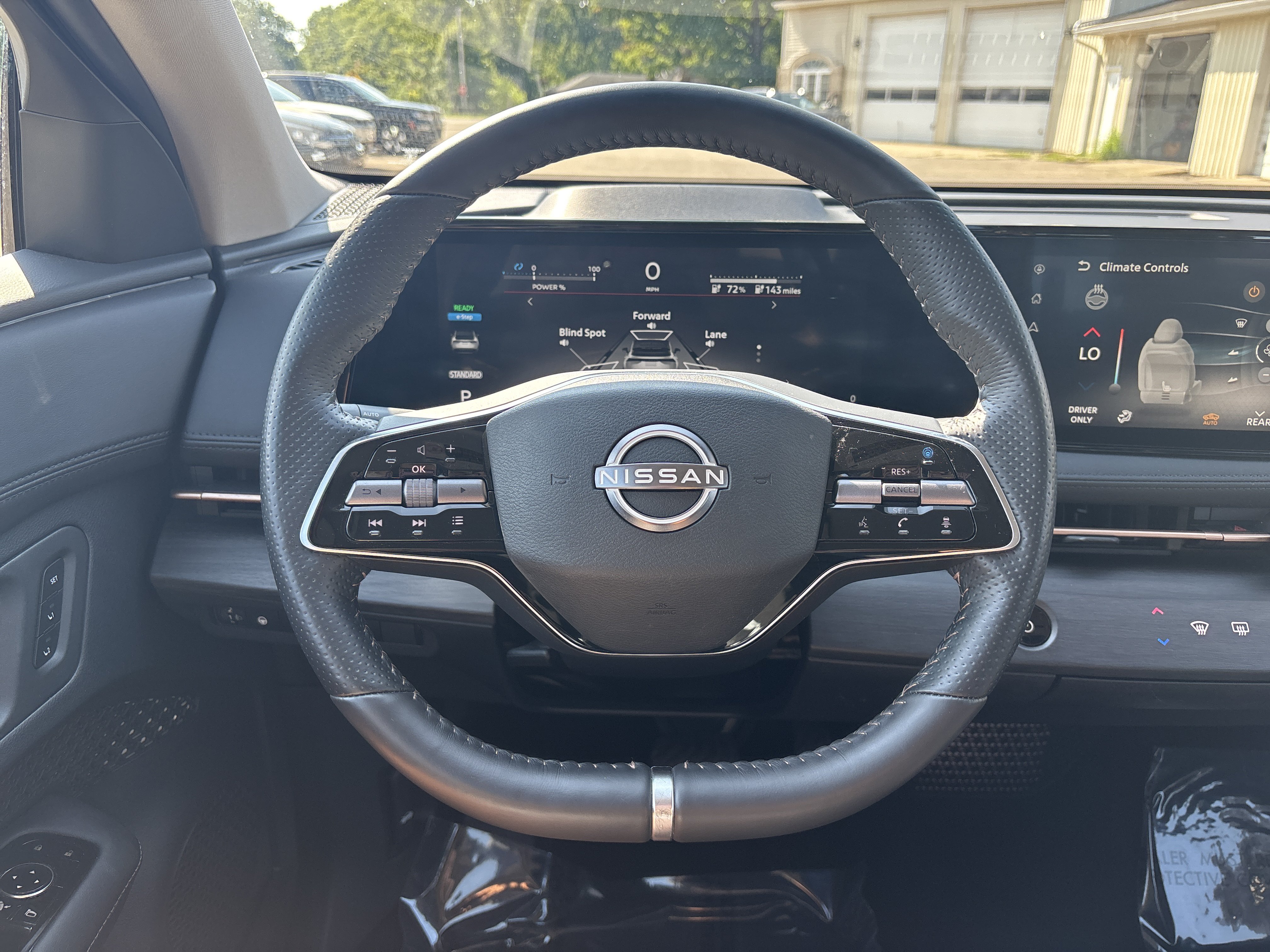 Used 2023 Nissan Ariya FWD image 26
