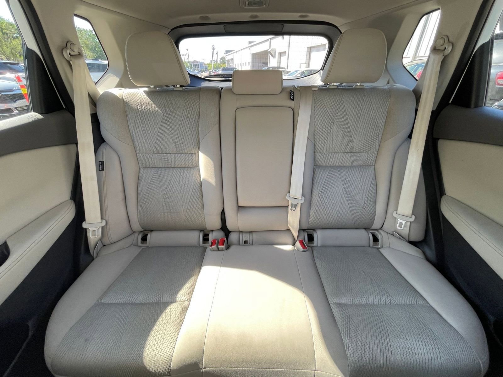 Used 2025 Nissan Rogue SV FWD image 40