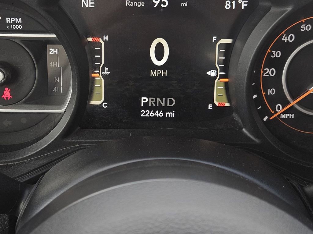 Used 2025 Jeep Wrangler Unlimited Rubicon image 16