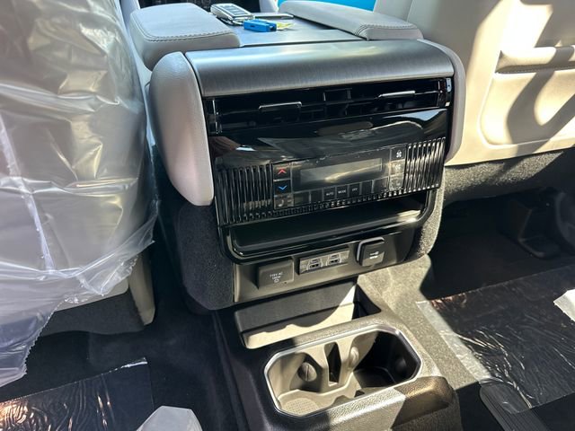 New 2026 Jeep Grand Wagoneer Limited AWD/4WD image 17