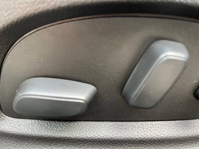 Used 2019 Chevrolet Impala Premier w/ Premier Confidence Package image 15