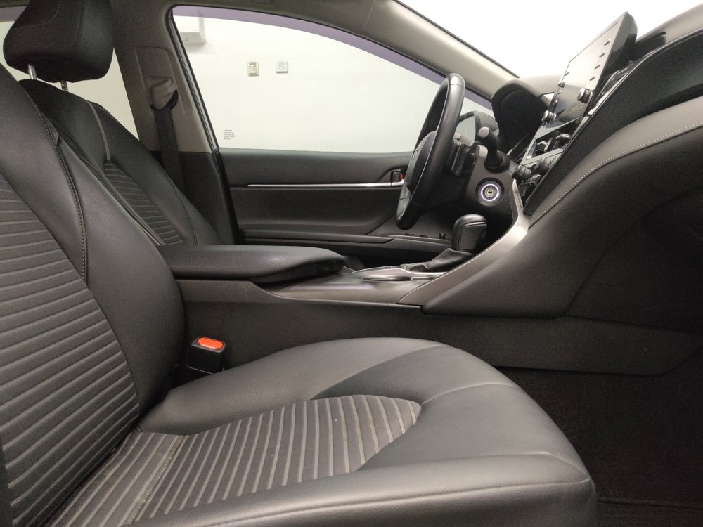 Used 2022 Toyota Camry SE FWD image 21