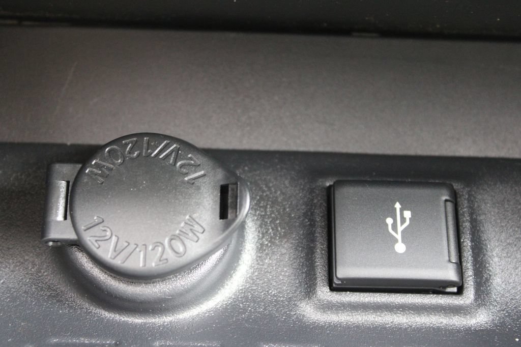 Used 2022 Toyota RAV4 SE w/ Weather & Moonroof Package AWD/4WD image 19