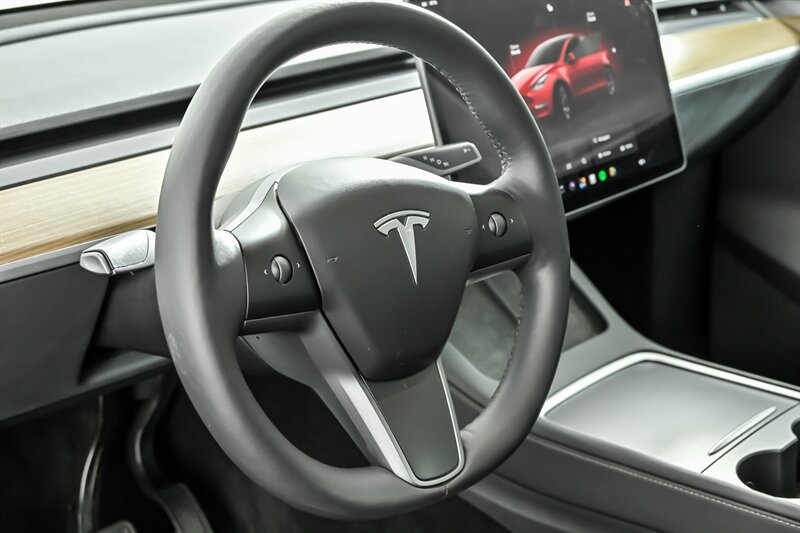 Used 2023 Tesla Model Y Long Range AWD/4WD image 20