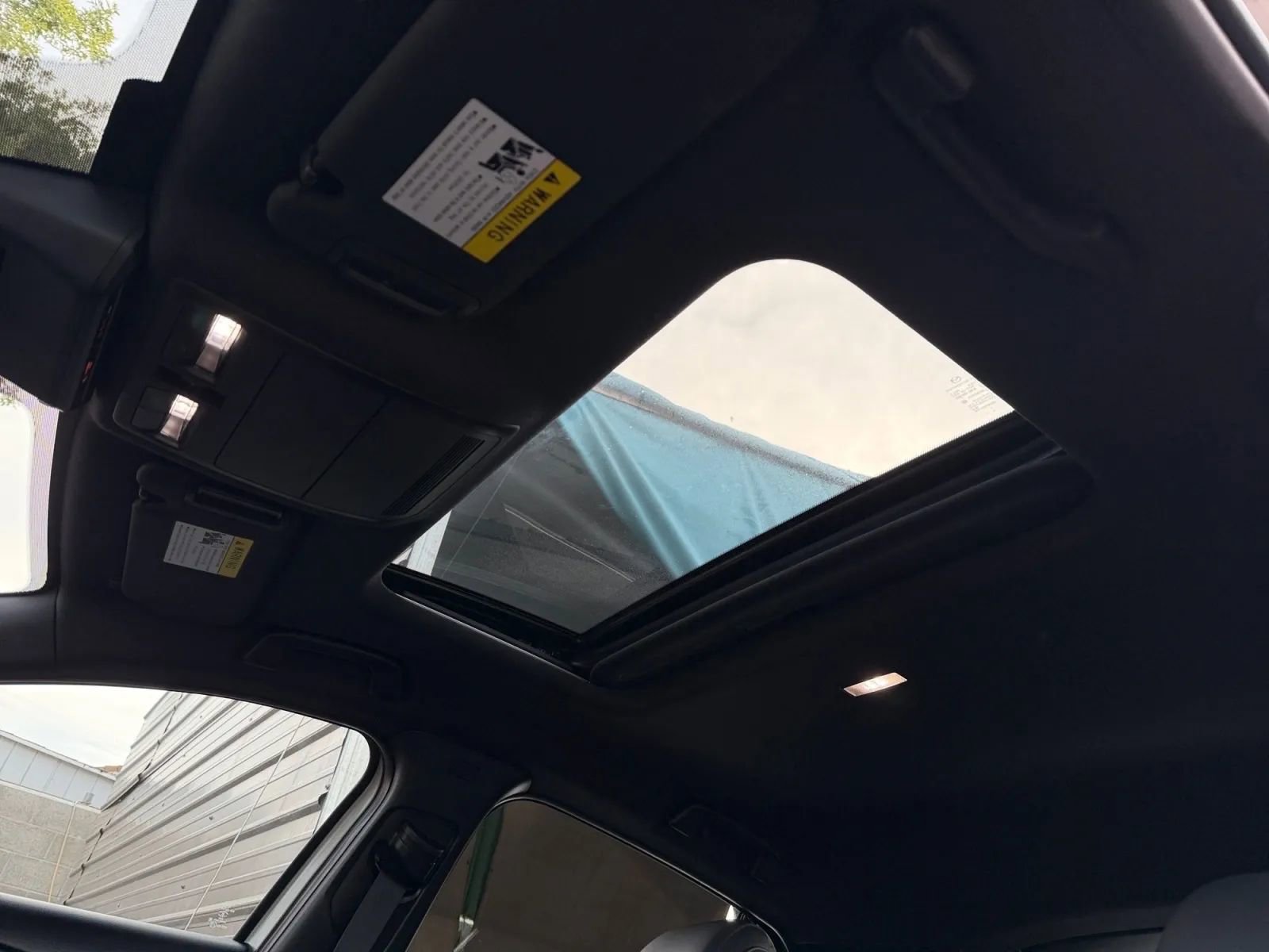 Used 2022 MAZDA MAZDA3 s image 21