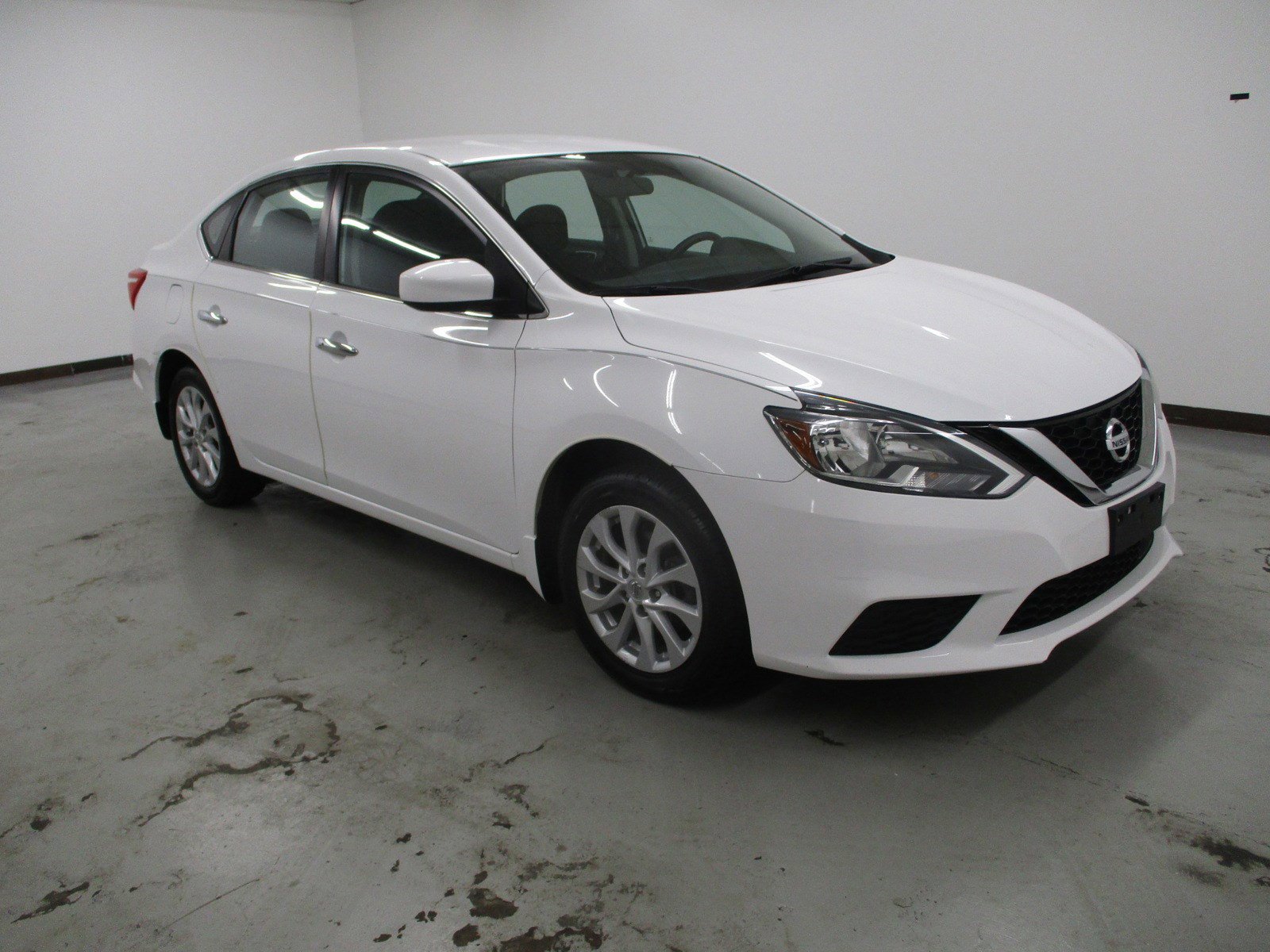 Used 2019 Nissan Sentra SV image 1