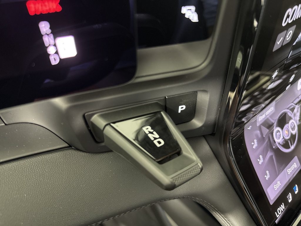 New 2026 Porsche Cayenne Electric AWD/4WD image 32