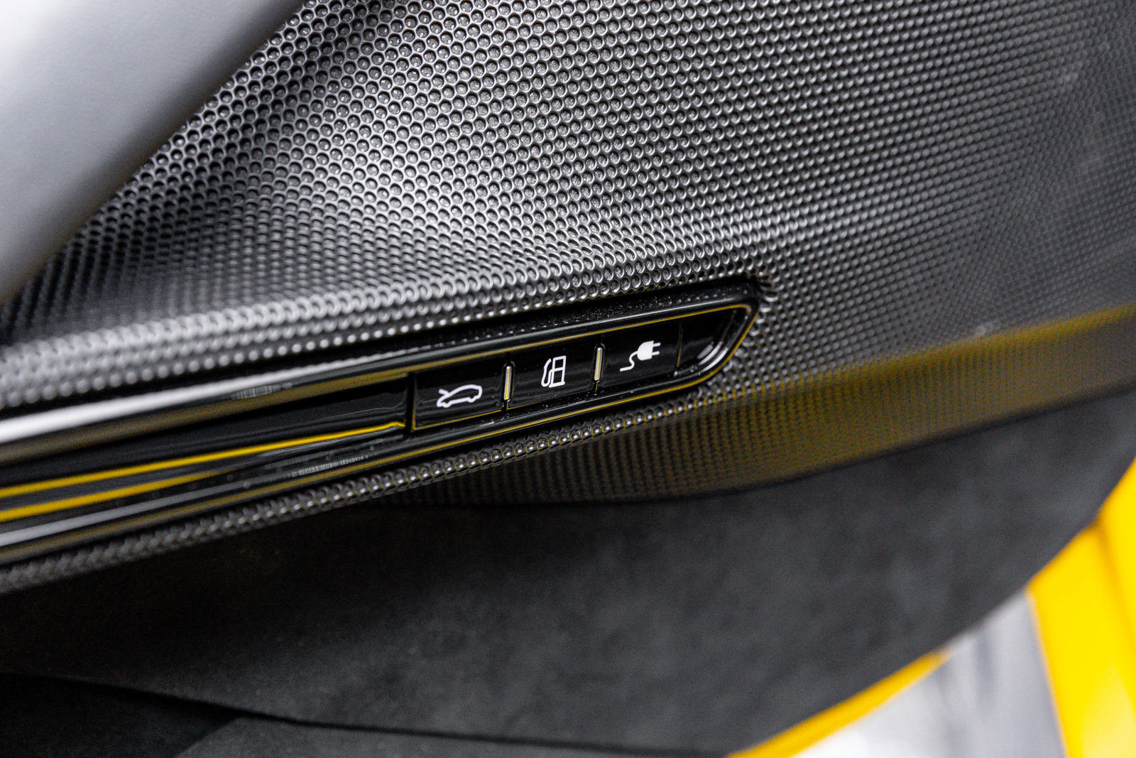 Certified 2022 Ferrari SF90 Stradale image 37