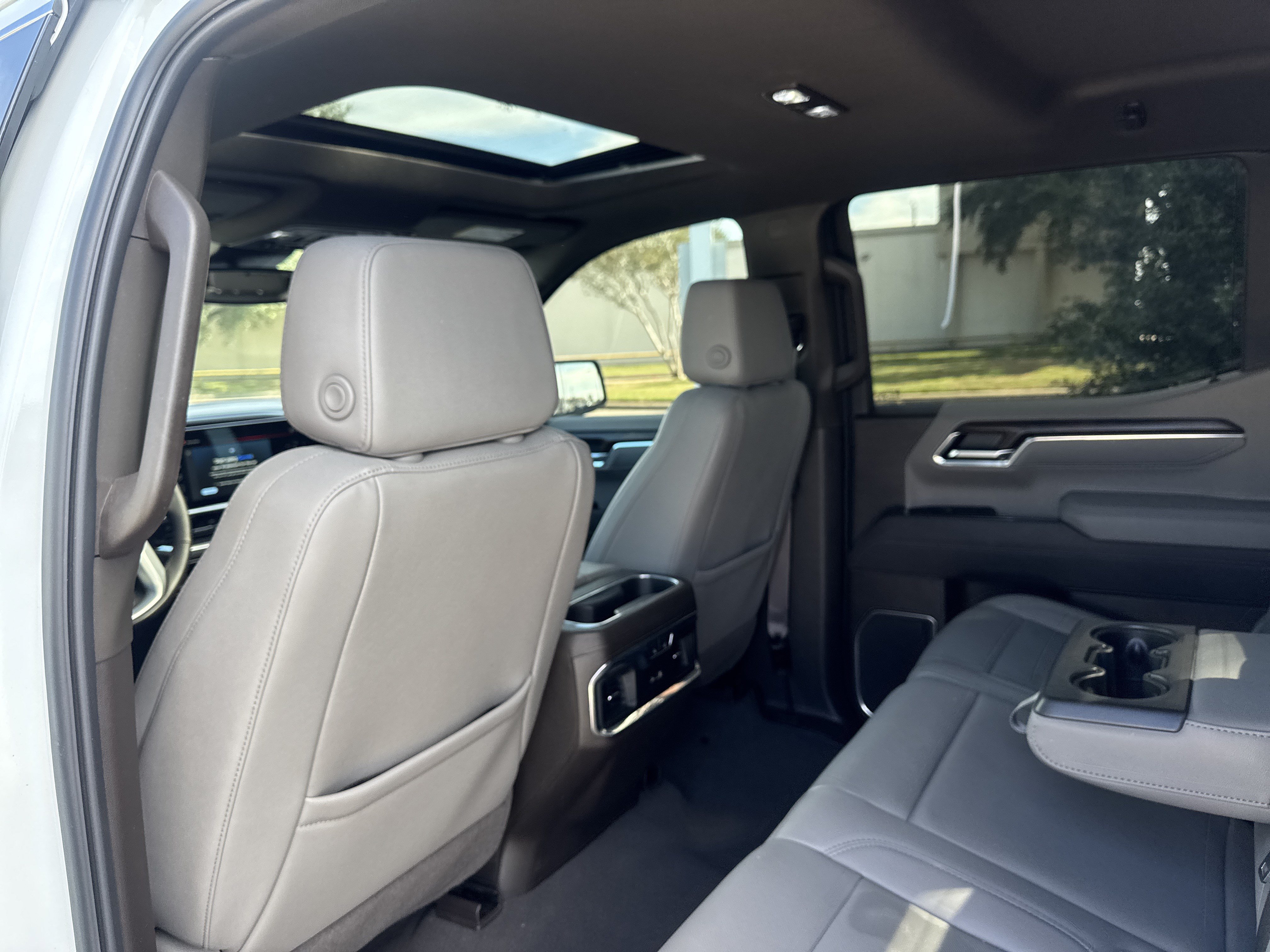 Used 2025 GMC Sierra 1500 SLT w/ SLT Premium Plus Package AWD/4WD image 12
