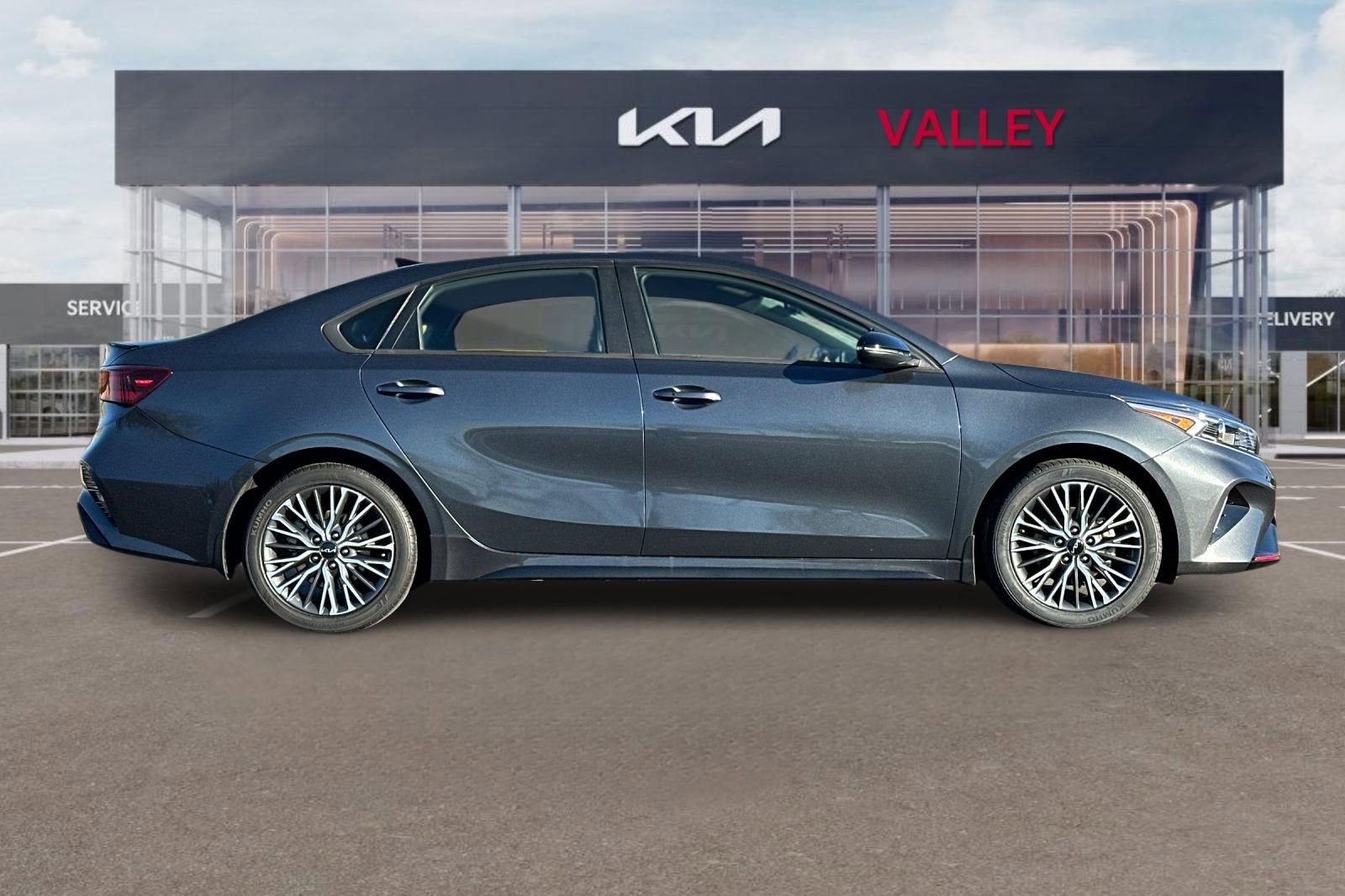 Used 2023 Kia Forte GT-Line w/ GT-Line Technology Package image 3