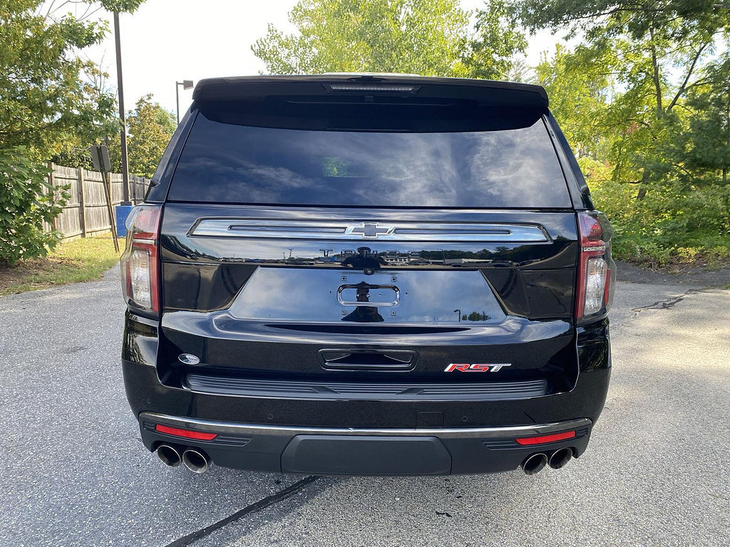 Used 2022 Chevrolet Tahoe RST w/ Sport Performance Package AWD/4WD image 7