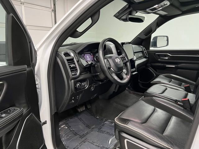 Used 2024 RAM 1500 Laramie AWD/4WD image 17
