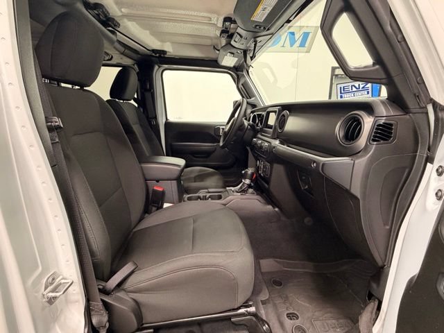 Used 2023 Jeep Gladiator Sport AWD/4WD image 18