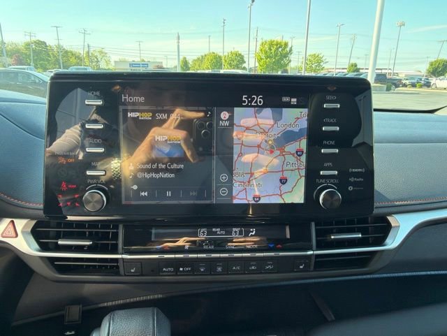 Used 2023 Toyota Sienna XSE AWD/4WD image 21