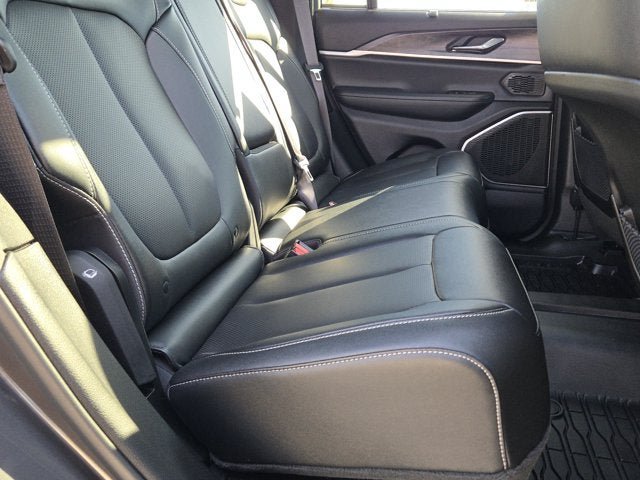 Used 2024 Jeep Grand Cherokee Limited 4xe AWD/4WD image 8