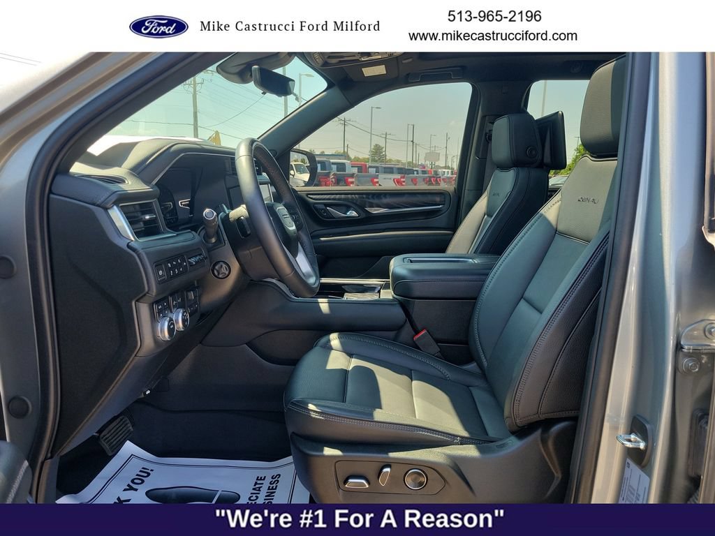 Used 2024 GMC Yukon Denali w/ Advanced Technology Package AWD/4WD image 24