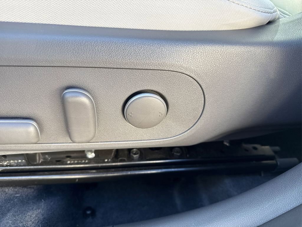 Used 2024 Hyundai Kona SEL image 22