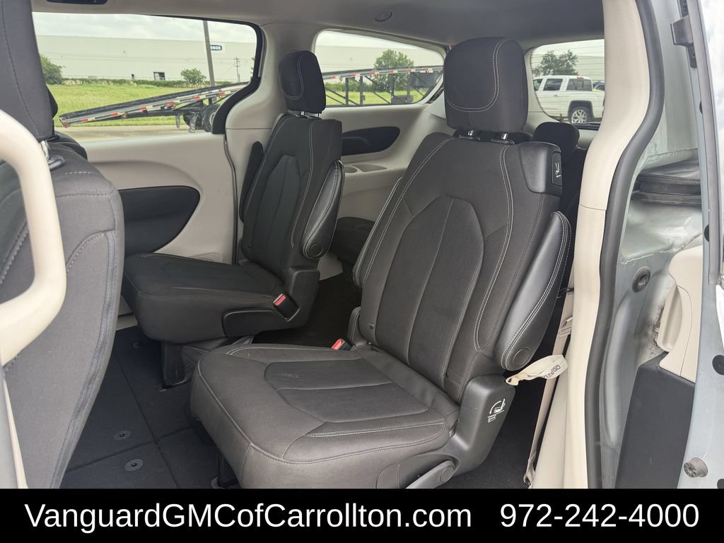 Used 2022 Chrysler Voyager LX FWD image 28