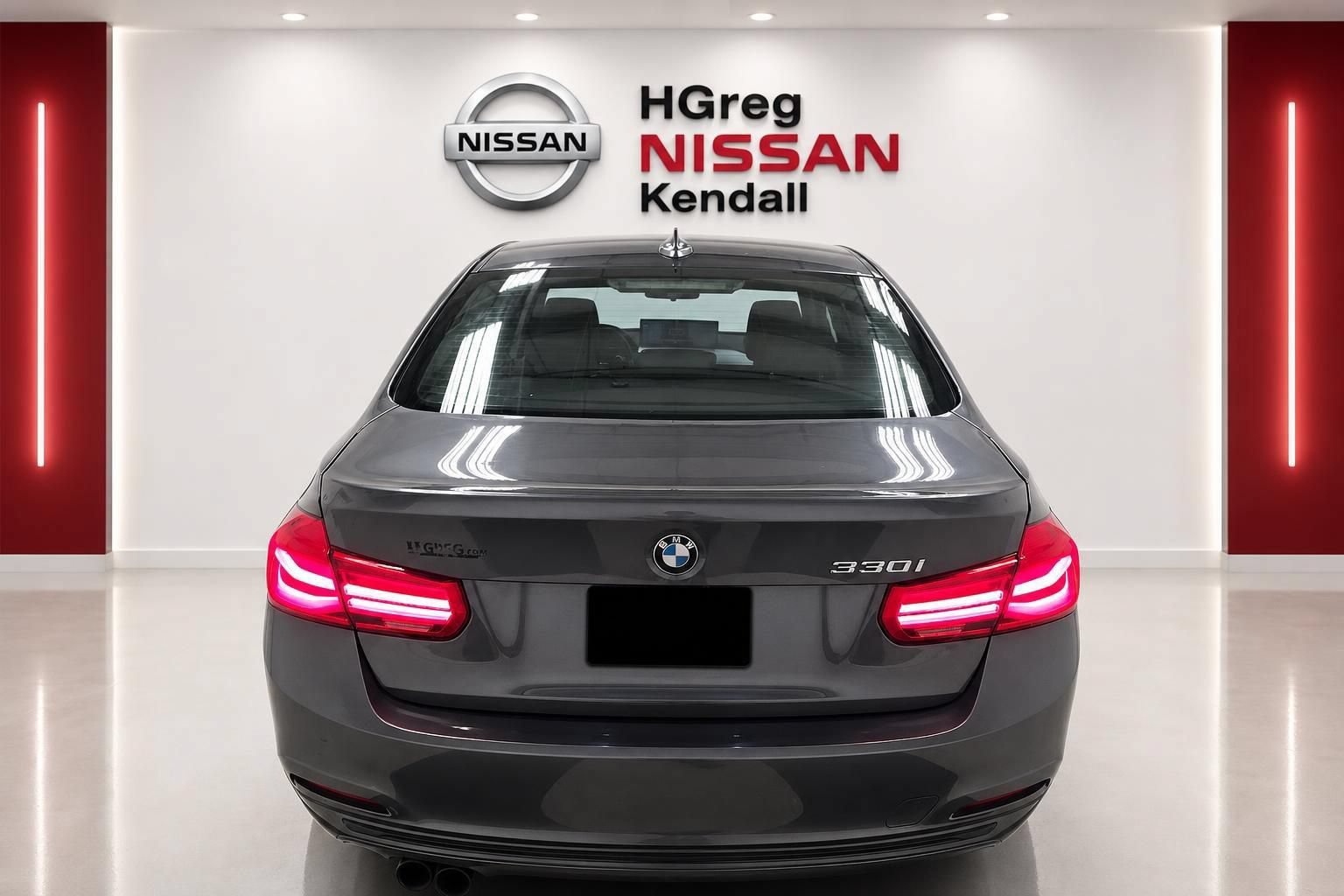 Used 2018 BMW 330i Sedan RWD image 6