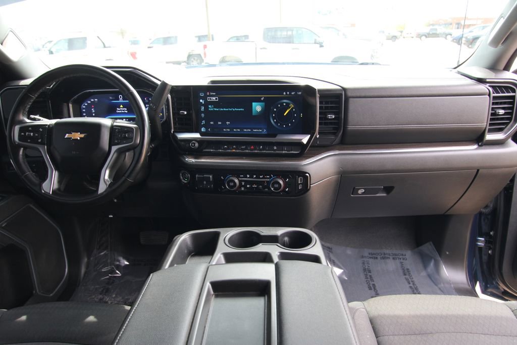 Used 2023 Chevrolet Silverado 1500 LT image 38