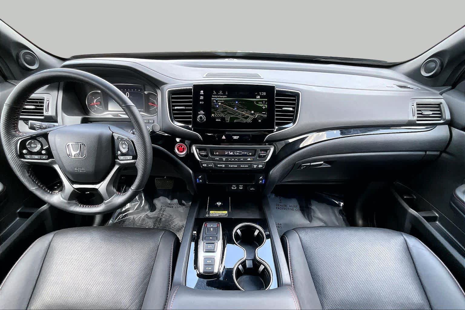 Used 2024 Honda Passport Black Edition image 16