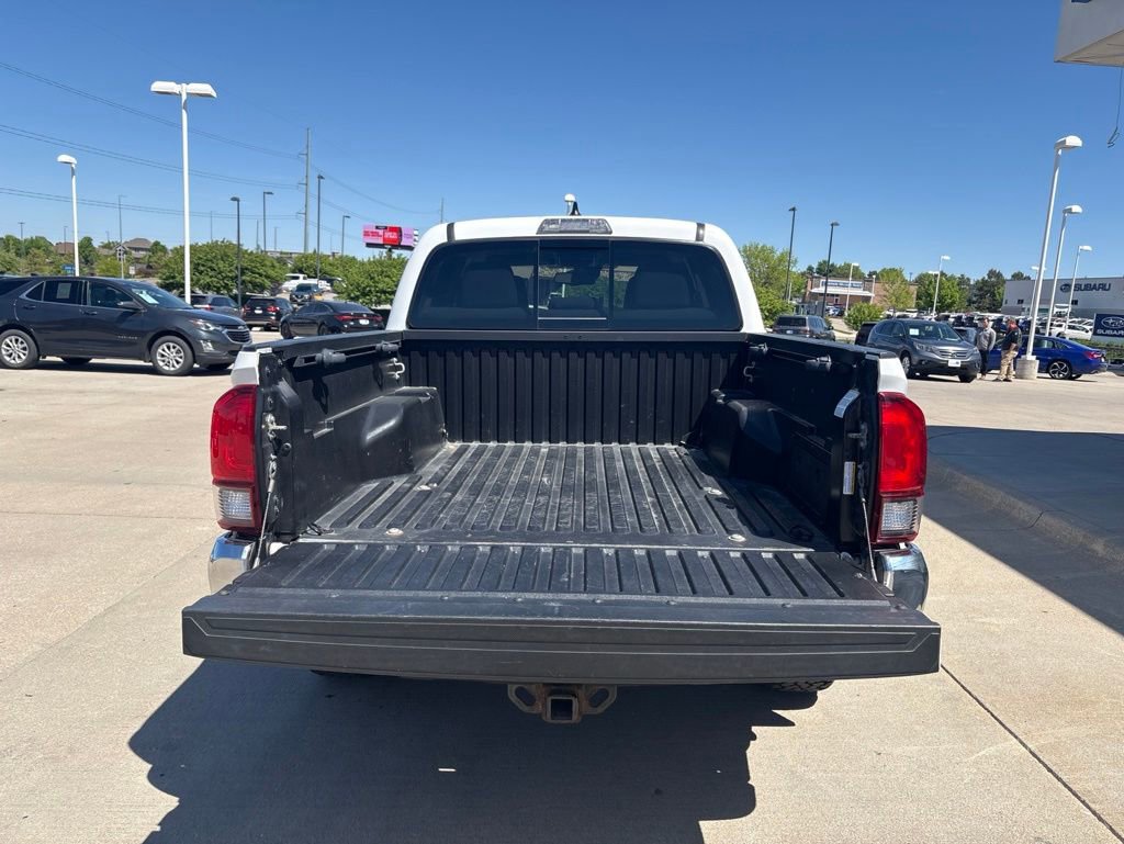 Used 2019 Toyota Tacoma SR5 AWD/4WD image 35