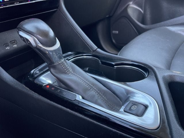 Used 2024 Buick Encore GX Avenir w/ Avenir Convenience Package FWD image 23