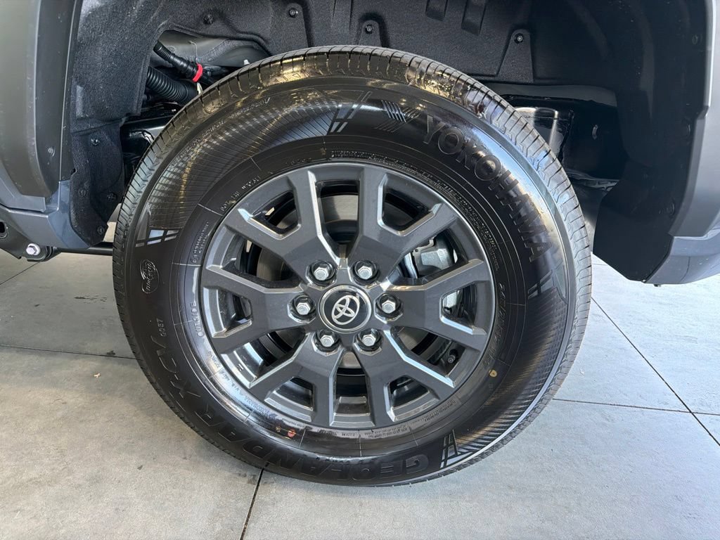 Certified 2026 Toyota 4Runner SR5 AWD/4WD image 17