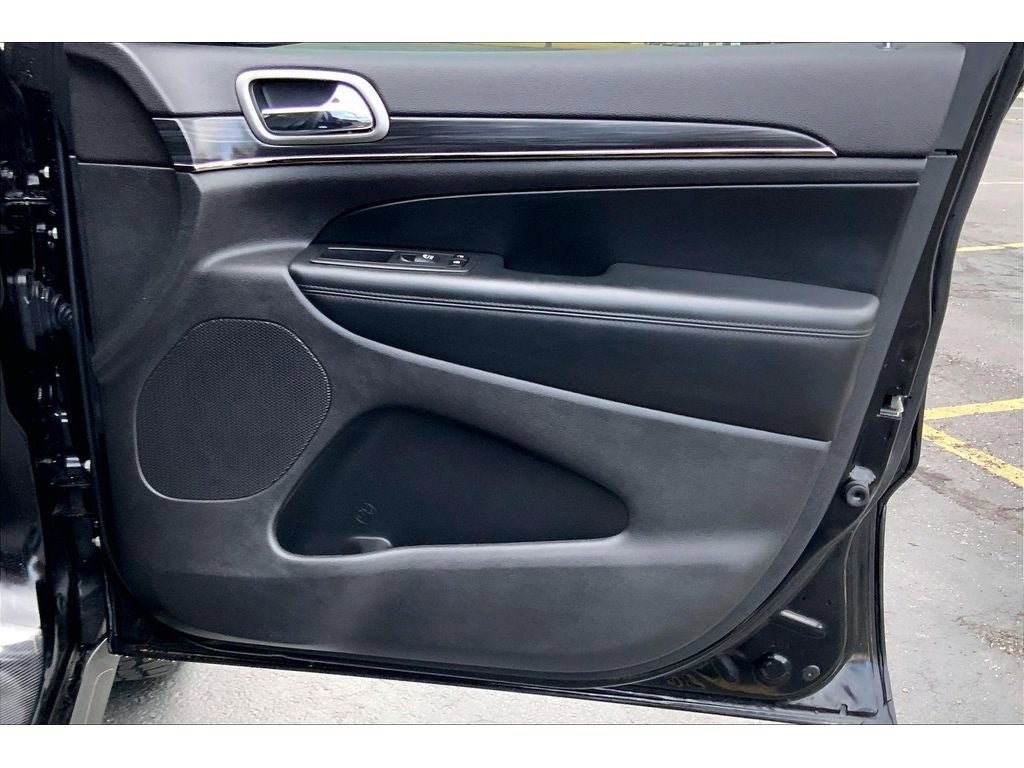 Used 2020 Jeep Grand Cherokee Limited X image 25