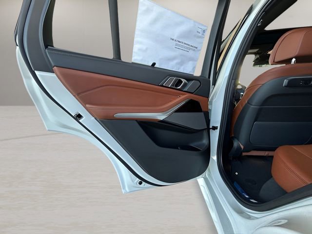 New 2026 BMW X5 sDrive40i w/ M Sport Package RWD image 19