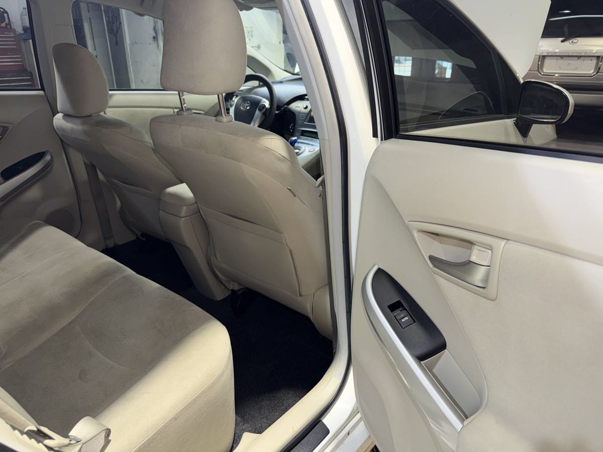 Used 2012 Toyota Prius Two FWD image 21